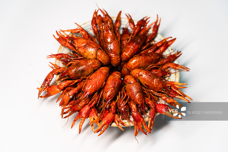 黑色背景 一盘小龙虾图片素材