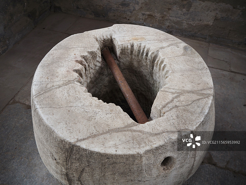 清东陵-裕陵（乾隆皇帝的陵寝）井亭里的井 唐山遵化市图片素材