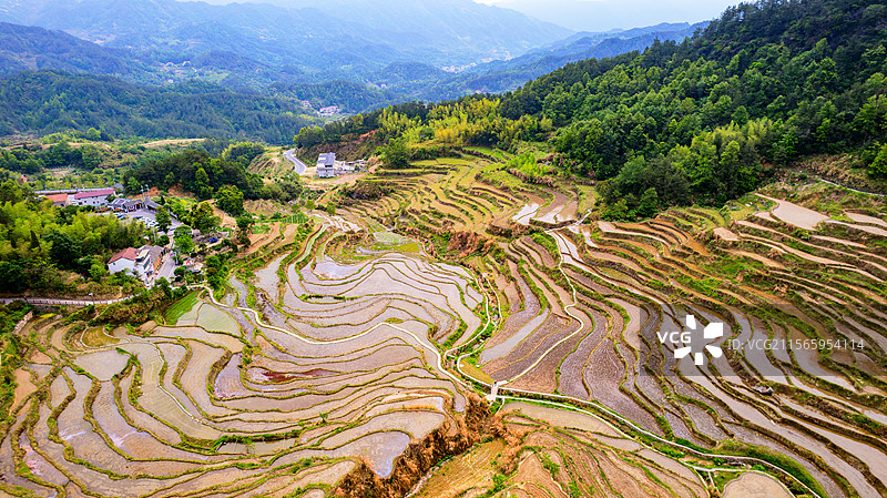 英山雾云山图片素材