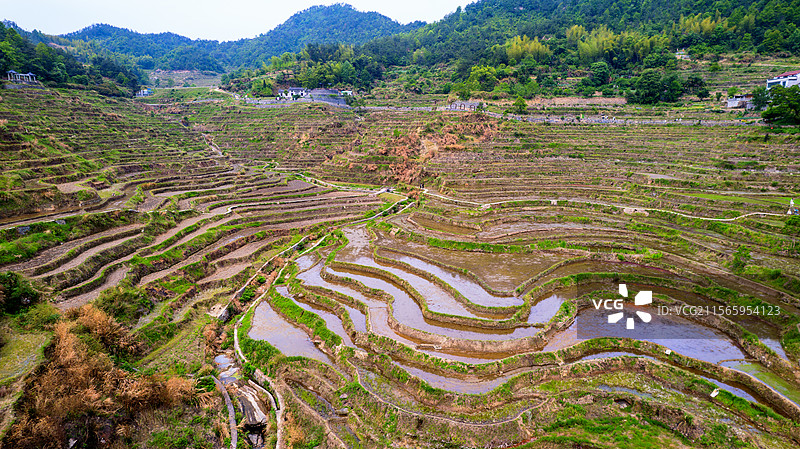 英山雾云山图片素材