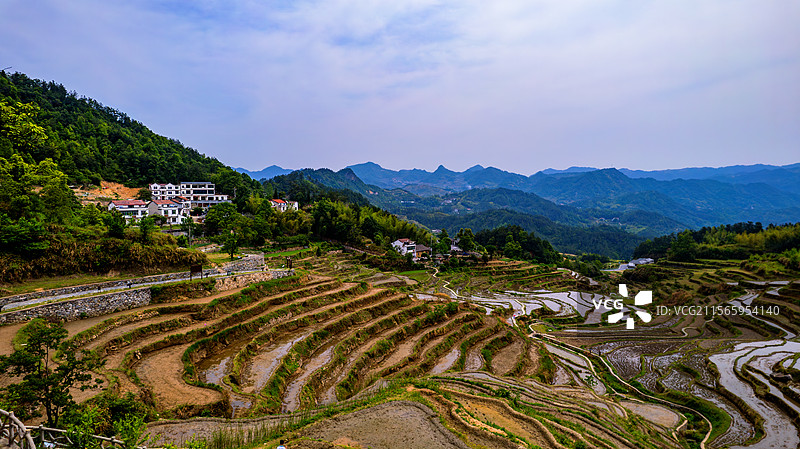 英山雾云山图片素材