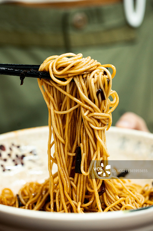 本帮面火爆腰花面腊肉面鳝丝面葱油面阳春面大肠面肥肠面火爆猪肝面猪肝腰花碳水上海特产嗦面浇头面椒盐排条图片素材