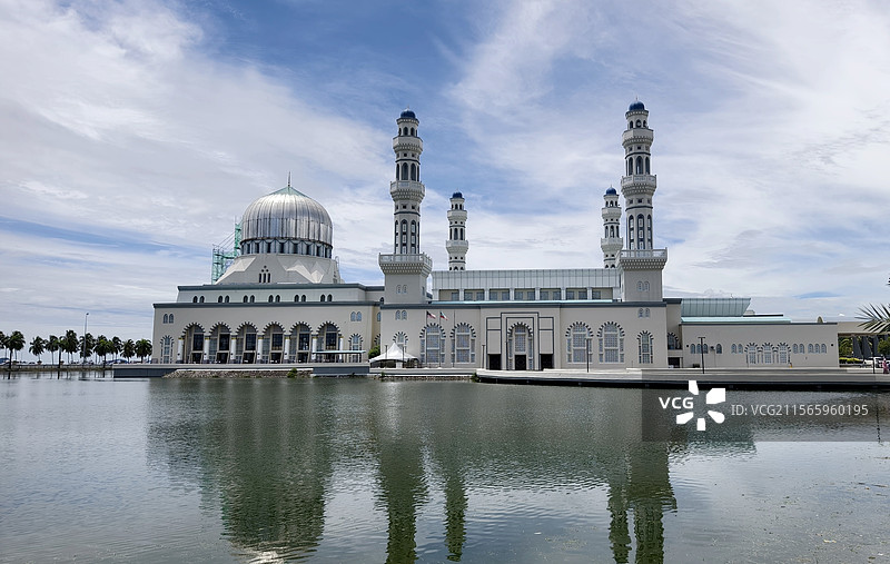 马来西亚沙巴州水上清真寺外景图片素材