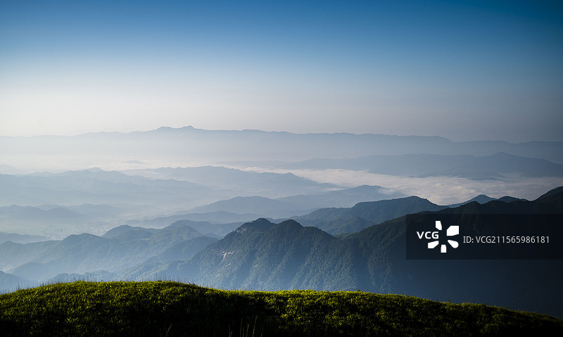武功山山上看千里江山图片素材