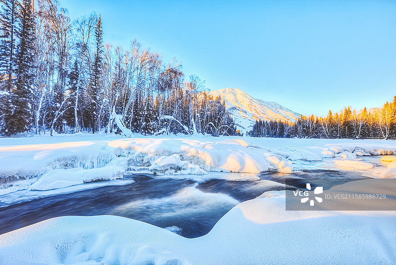 新疆禾木风景图片素材