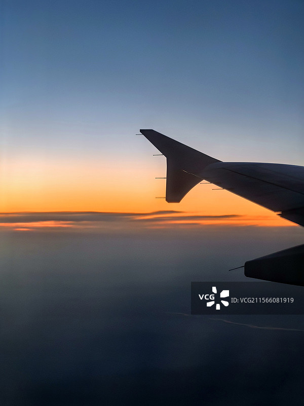 飞机上的晚霞图片素材