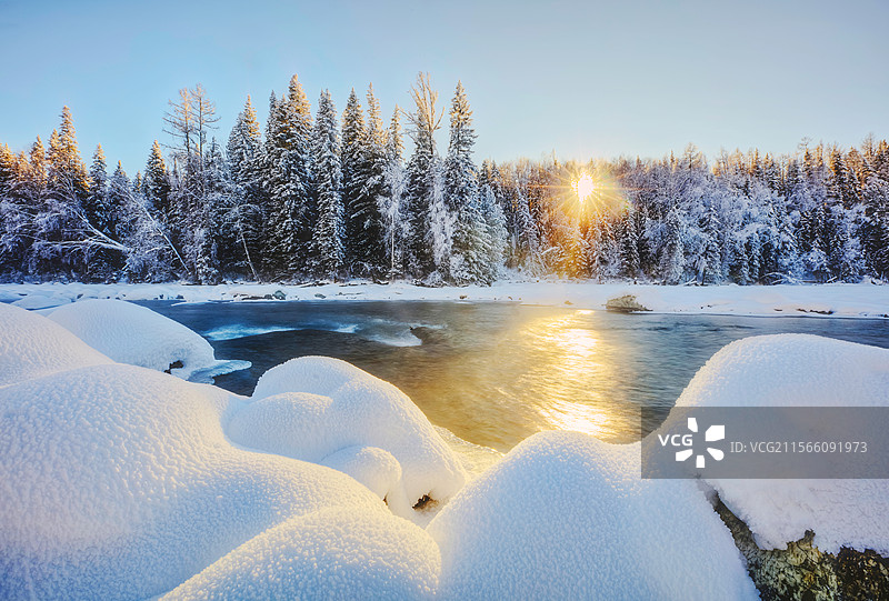 新疆禾木风景图片素材