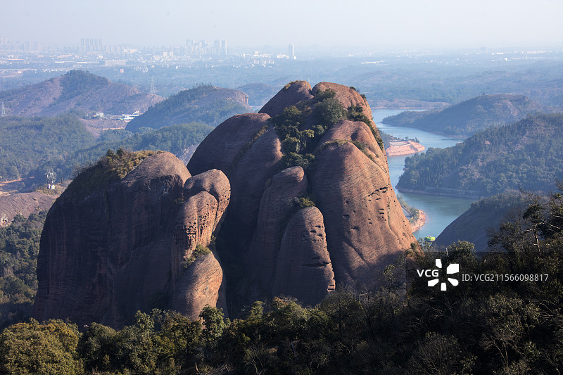江西弋阳龟峰景区奇峰异石图片素材