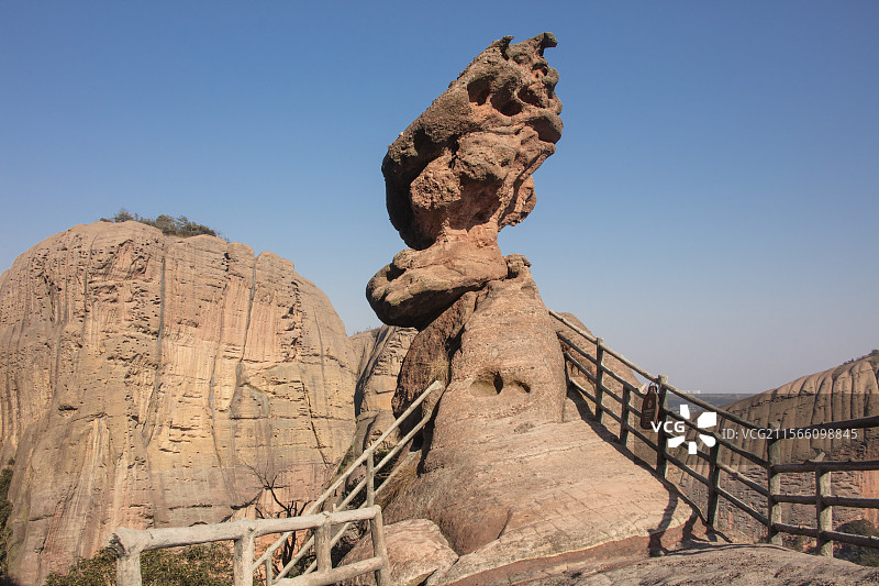 江西弋阳龟峰景区奇峰异石图片素材