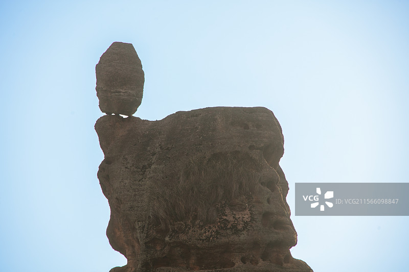 江西弋阳龟峰景区奇峰异石图片素材