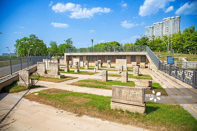 南京眼旅游区石雕园展览文物（徽州四绝：圣旨碑、石盆、石缸、石碑、石人、石兽、石亭）图片素材