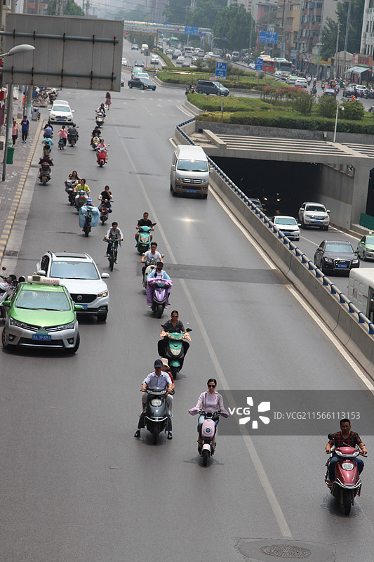 重庆市云阳县的汽车销售门店和展销会品牌新能源汽车 电动汽车电动车燃油车图片素材