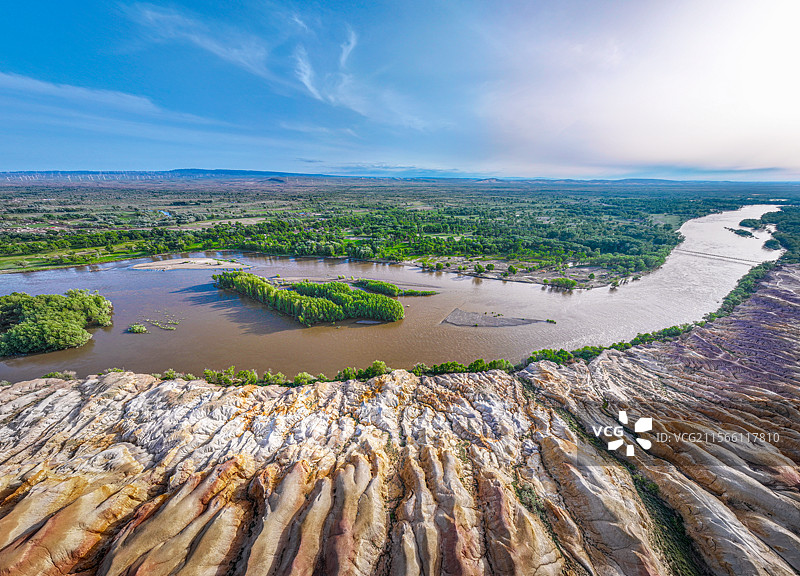 新疆 五彩滩 风电及自然风光图片素材
