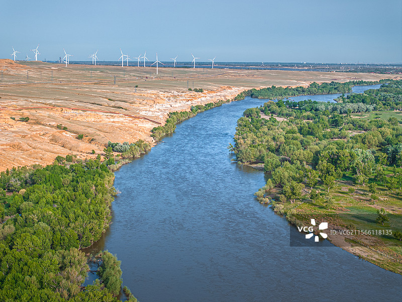 新疆 五彩滩 风电及自然风光图片素材