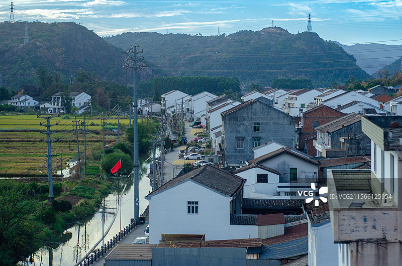 河边的村庄图片素材