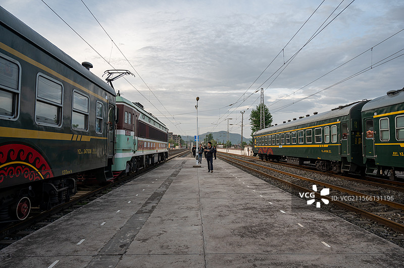 行摄成昆图片素材