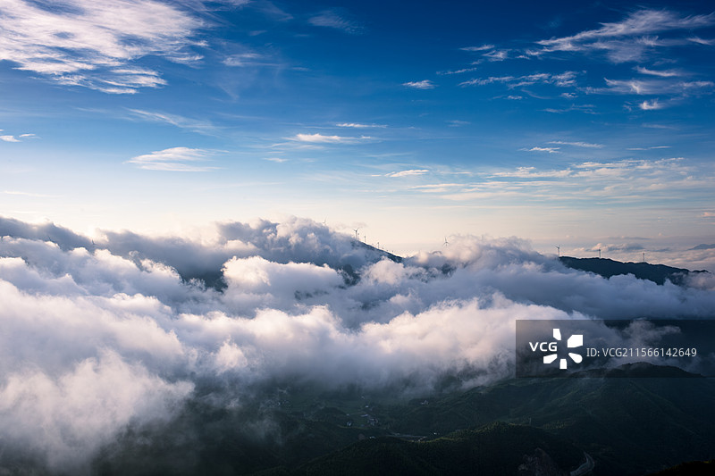 赣州上犹筑峰顶云海图片素材