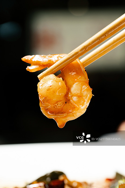 毛血旺毛肚鸭血虾仁牛肉黄喉川菜红油热辣辣椒成都美食图片素材