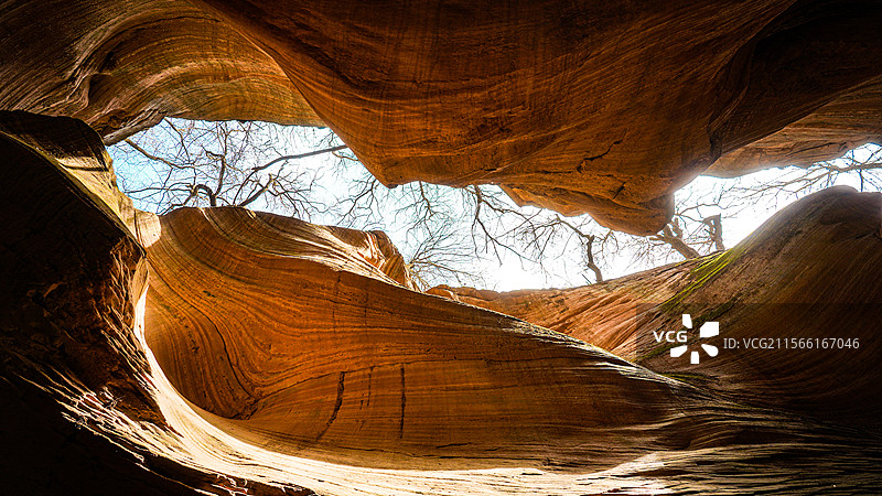 陕西延安甘泉大峡谷桦树沟风景 丹霞地貌图片素材
