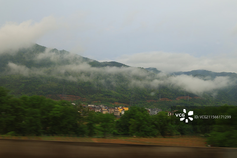 桂林平安龙脊梯田，九龙五虎，热带云雾，梯田云雾图片素材