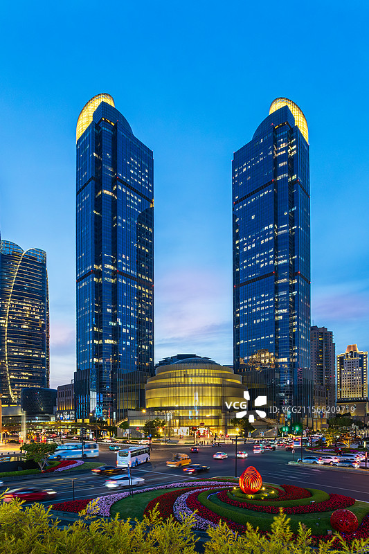 上海徐家汇商圈夜景图片素材