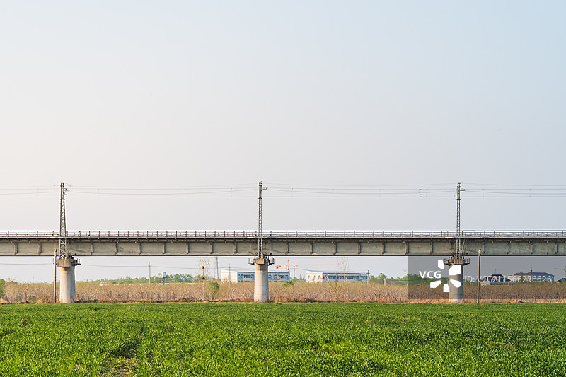 小麦、铁路图片素材