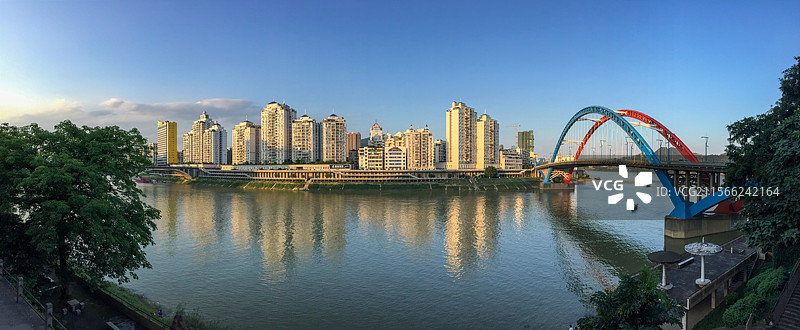 远眺广西梧州河东区图片素材