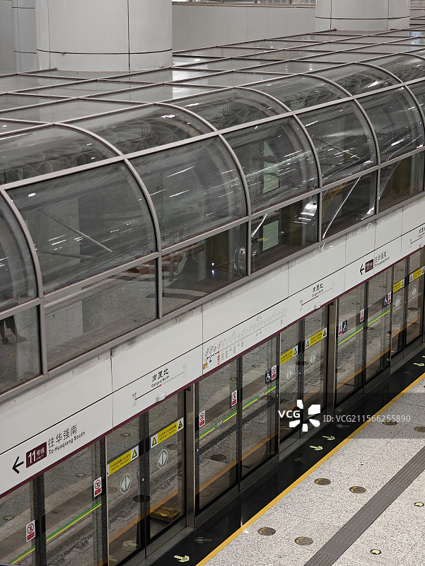 深圳之眼-地铁岗厦北站-超级换乘站图片素材