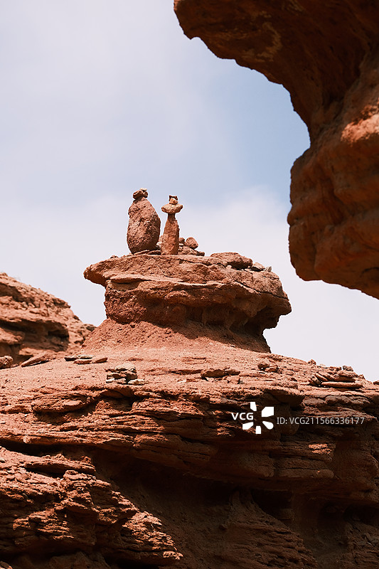 内蒙古阿拉善敖伦布拉格大峡谷的丹霞图片素材