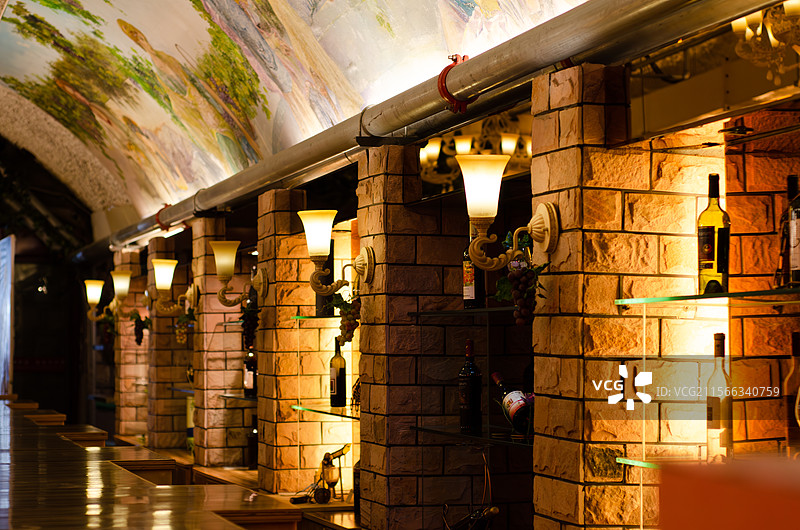 青岛葡萄酒博物馆，酒庄的吧台图片素材