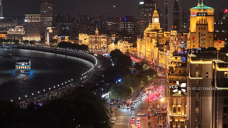 外滩灯光秀航拍图片素材