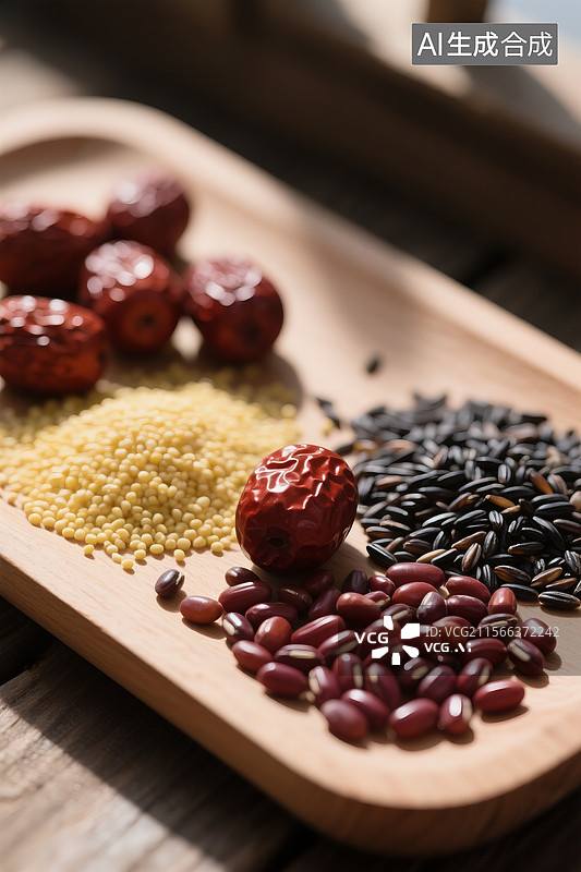 【AI数字艺术】木质托盘特写，红枣、小米、红豆、黑米自然洒落图片素材
