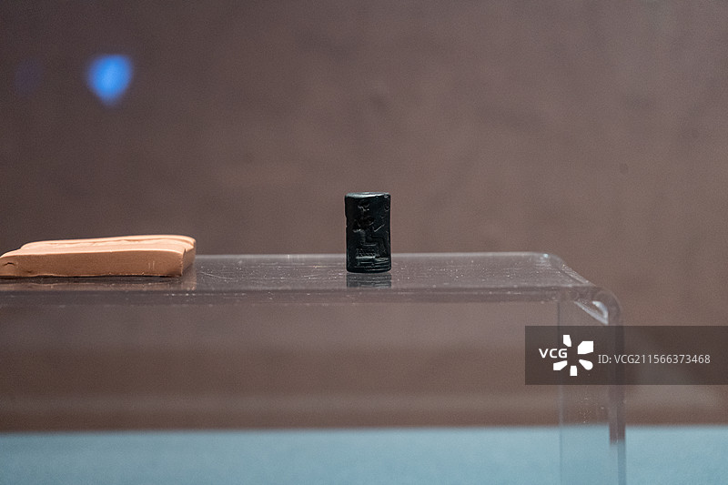 伊朗德黑兰大学穆卡达姆博物馆藏文物埃兰时期滚印图片素材