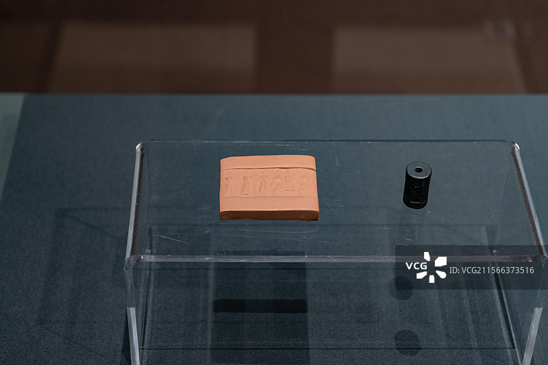 伊朗德黑兰大学穆卡达姆博物馆藏文物埃兰时期滚印图片素材