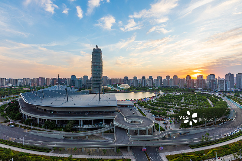 郑州CBD城市风景，郑东新区，地标建筑玉米楼图片素材