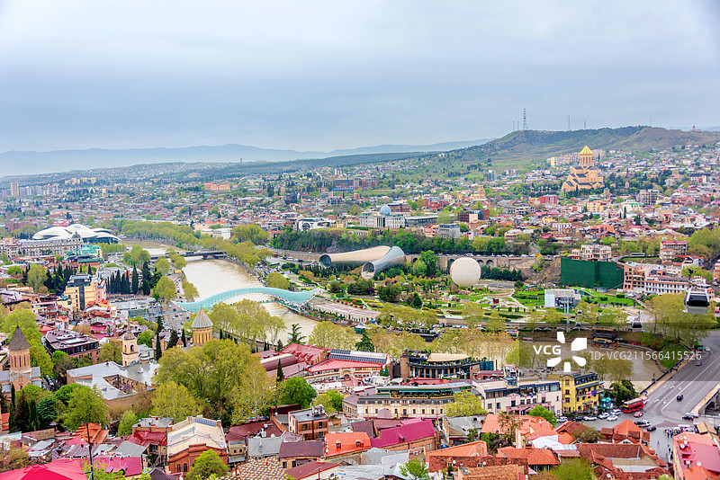 格鲁吉亚第比利斯纳瑞卡菈堡垒俯瞰老城区图片素材