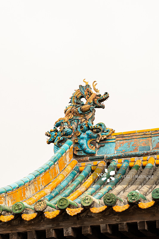 屋檐上的龙图片素材