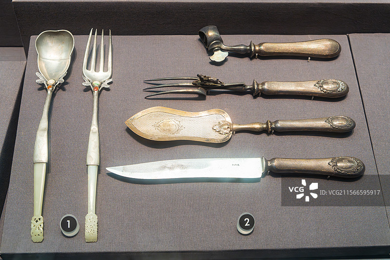 古董银器餐具展示图片素材