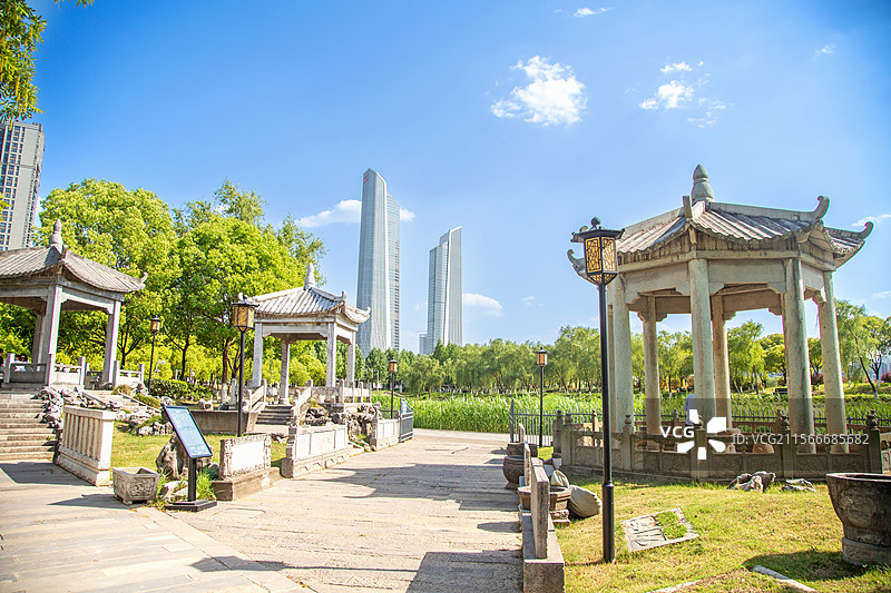 南京眼旅游区石雕园展览文物（徽州四绝：圣旨碑、石盆、石缸、石碑、石人、石兽、石亭）图片素材