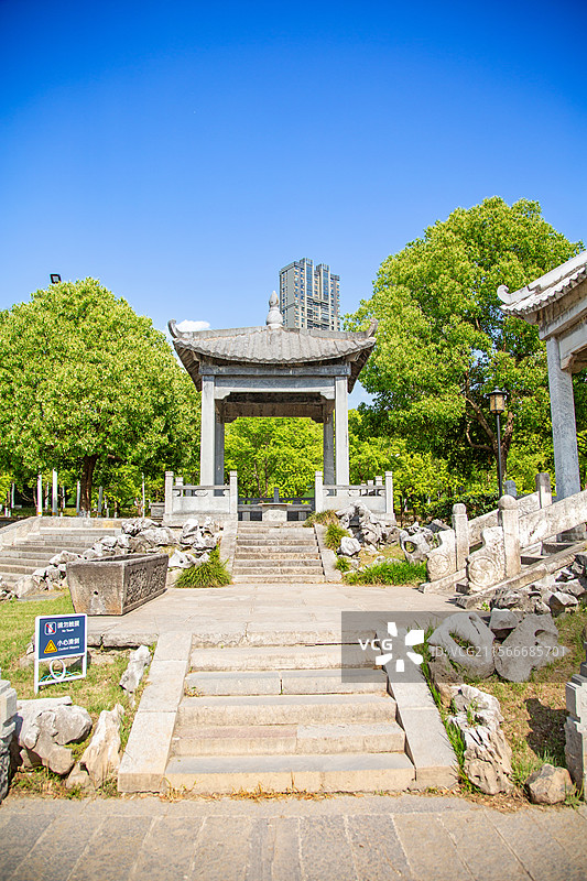 南京眼旅游区石雕园展览文物（徽州四绝：圣旨碑、石盆、石缸、石碑、石人、石兽、石亭）图片素材