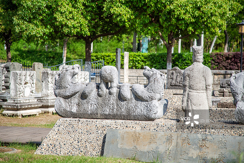 南京眼旅游区石雕园展览文物（徽州四绝：圣旨碑、石盆、石缸、石碑、石人、石兽、石亭）图片素材