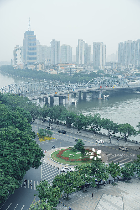 广州星寰国际七楼摘星奇缘观景平台俯瞰珠江图片素材