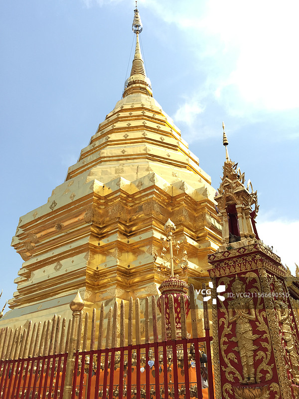 泰国曼谷皇宫寺庙金碧辉煌佛像建筑图片素材