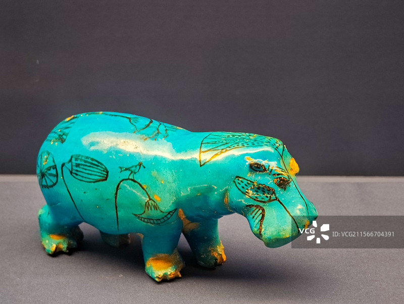 上海博物馆古埃及文明大展河马形彩陶摆件图片素材