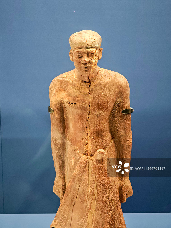 上海博物馆古埃及文明大展木质男性雕像展示图片素材