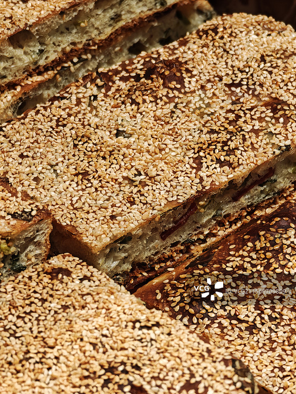 正在售卖的香喷喷芝麻烧饼图片素材