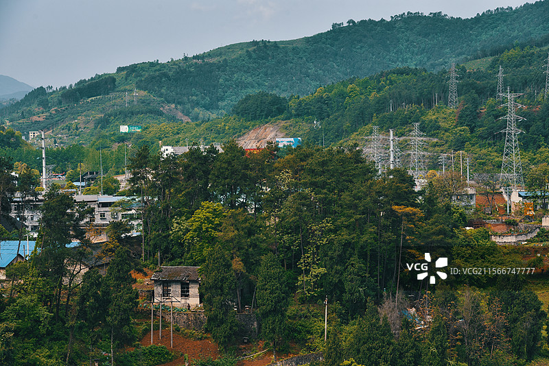 贵州黔东南苗族侗族自治州岑巩县城西北山坳图片素材
