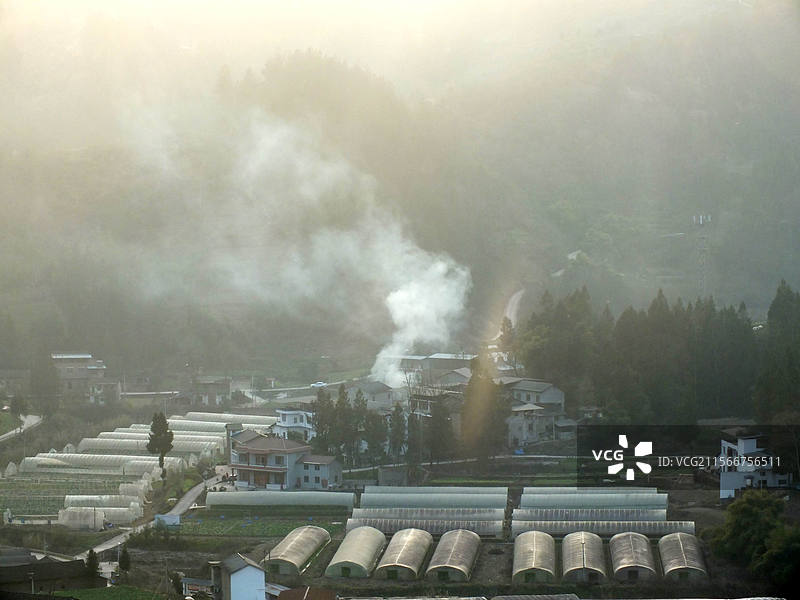 2024年8月8日，重庆市云阳县的农村田野庄稼和森林农民院落水利库三农新农村农业农民农田耕地粮食图片素材