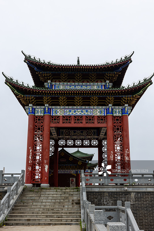 常德江南城区防洪堤三座交通闸与上部仿古建筑阁楼图片素材