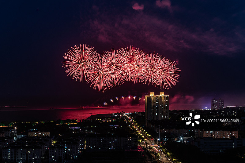 2025金山城市沙滩国际音乐烟花秀图片素材